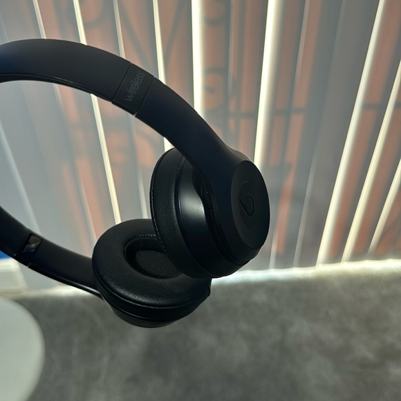 beats solos 3s